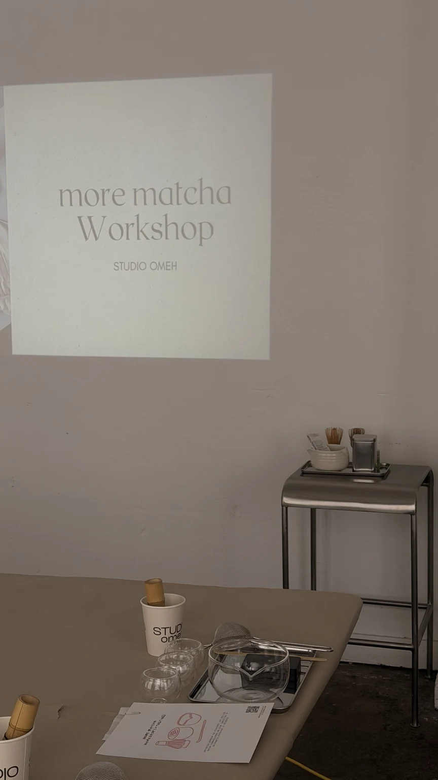 Vorbereiteter Tisch bei einem vergangenen Matcha Workshop